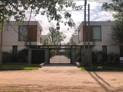 Green Houses 100
