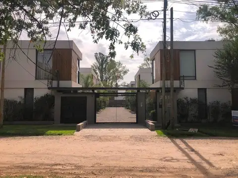 Green Houses 100