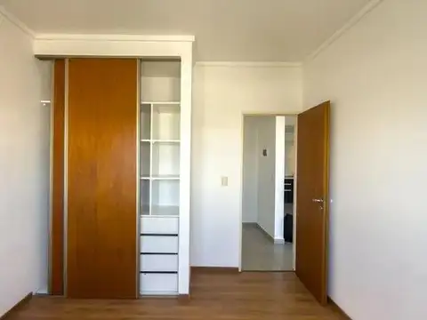 Departamento en Alquiler en Plaza Rocha, $ 650.000