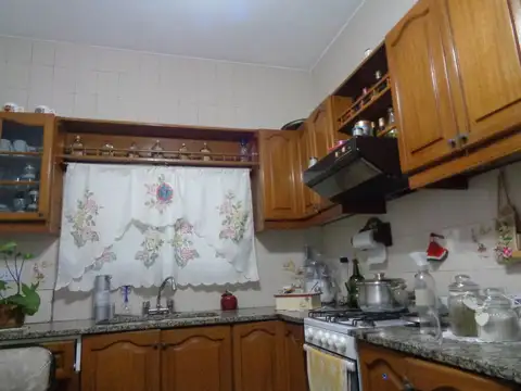 Depto Tipo Casa 5 ambientes con 1 baño