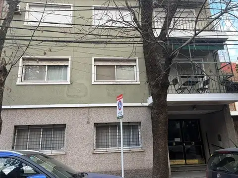 exc ubic mts av y est depto 2 amb c/bajas expensas