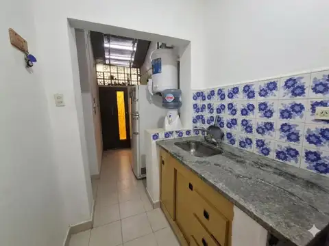 PH 2 AMBIENTES AL FRENTE C/PATIO Y LAVADERO