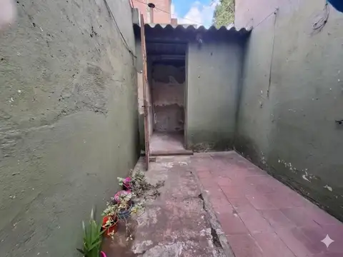 PH 2 AMBIENTES AL FRENTE C/PATIO Y LAVADERO