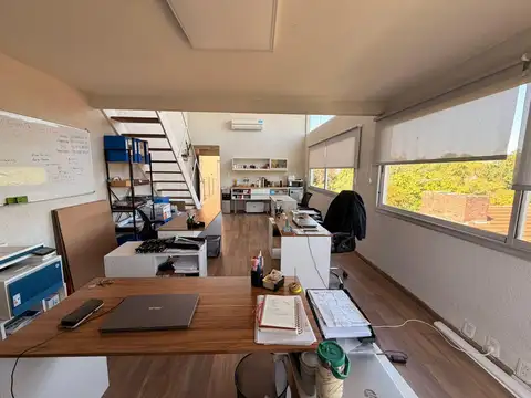 Oficina en Venta con 2 cocheras