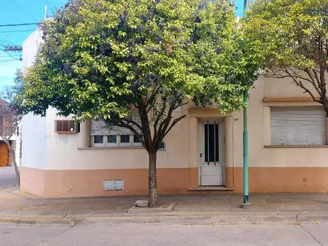 CASA EN VENTA EN ARRECIFES