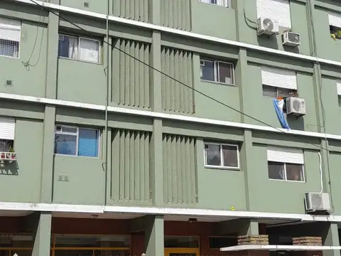 Alquiler departamento de 4 ambientes en Avellaneda