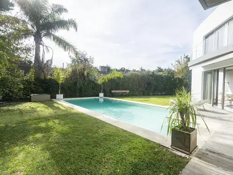 VENTA | Casa de 3 dormitorios piscina y parque | Barrio Roble Joven - Pilar