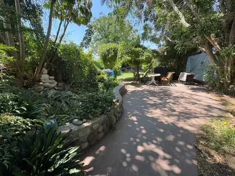 CASA EN VENTA LA PLATA 3 DORMITORIOS