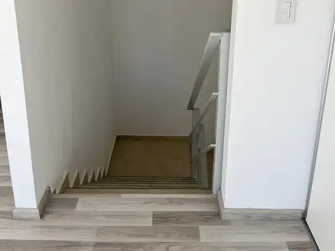 Departamento 5 ambientes con 2 baños