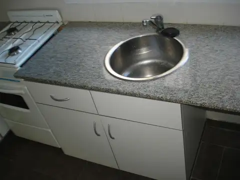 Departamento en Alquiler en Republica De La Sexta, $ 320.000