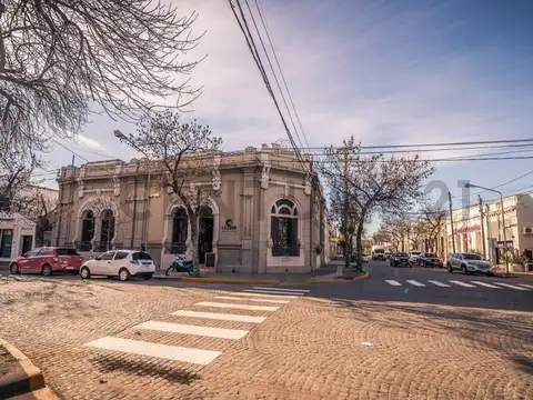 Venta de Exclusiva propiedad de categoría / Centro de Rafaela