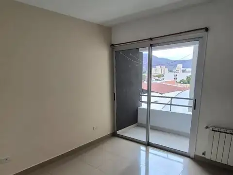 DEPTO LUMINOSO EN ALQUILER