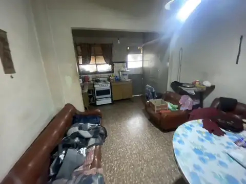 Casa 3 ambientes con 1 baño