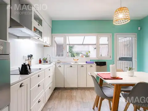 Depto Tipo Casa 4 ambientes con 2 baños