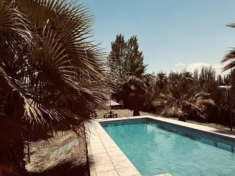 Excelente Propiedad con Piscina 