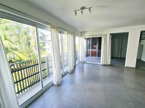 Departamento 4 ambientes con 2 baños