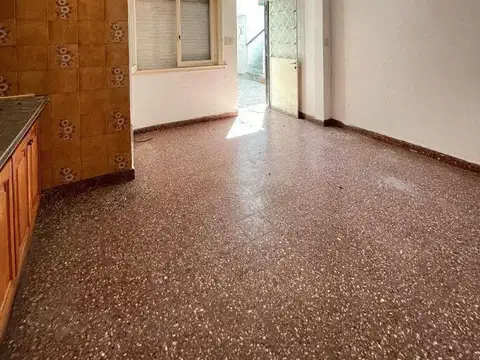 Depto Tipo Casa 3 ambientes con 2 baños