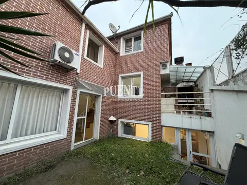 Casa en venta en Alvear al 1500