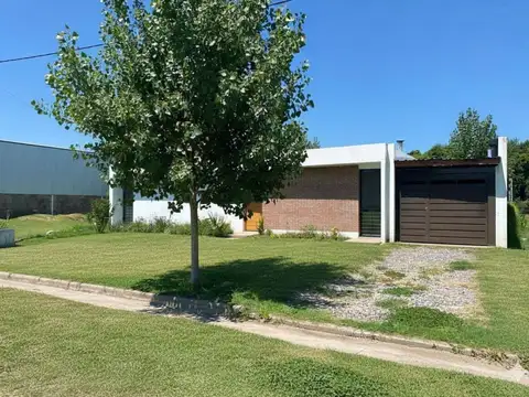 VIVIENDA EN COLONIA TIROLESA 3 DORMI AMPLIO LOTE