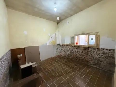 Casa 4 ambientes con 1 baño