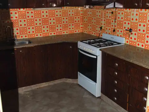 Depto Tipo Casa en Alquiler de 3 ambientes