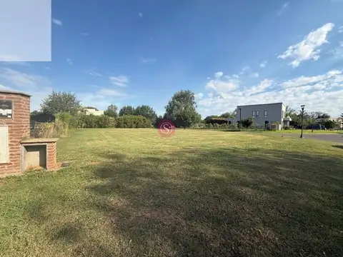 Terreno en Venta de 921,0 m2