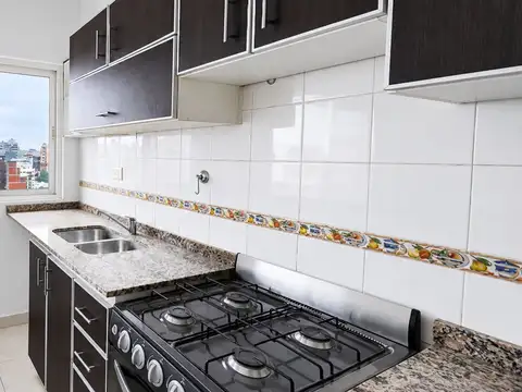 VENTA DEPTO 2 AMB DE 60 M2 CON  BALCÓN CORRIDO