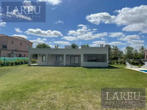 Casa en Alquiler Temporal en Estancias Del Pilar, USD 3.400