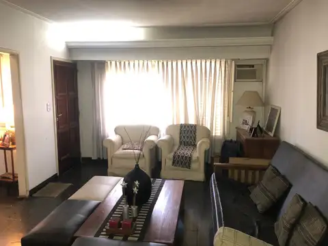 Casa 6 ambientes con 1 baño