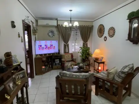 Departamento 4 ambientes con 1 baño