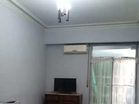 VENTA DE 2 DEPARTAMENTOS DE 2 AMBIENTES