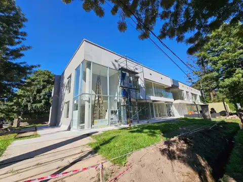 Local Comercial - Yerba Buena - San Martin Esq Pringles