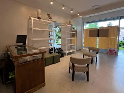 Local Comercial - Yerba Buena - San Martin Esq Pringles