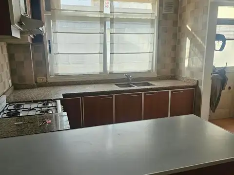 VENTA CASA TIPO DUPLEX 4 AMB BALCON-COCH-CABALLITO