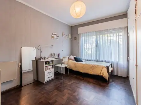 Av. Gral. José María Zapiola 1136 , Piso No definido