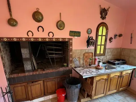 Casa en Venta con 3 cocheras