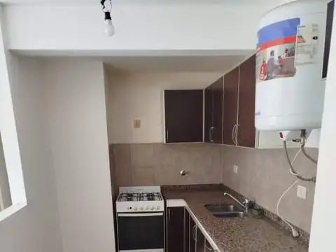 Departamento en Alquiler en Caseros, $ 600.000