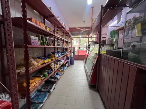 CASA 4 AMBIENTES LOCAL CARLOS SPEGAZZINI EZEIZA