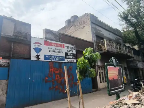 ALQUILER DE LOTE EN FLORESTA A CONSTRUIR 