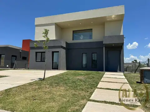 Casa en Barrio Santa Lucia, Pilar del Este 4 ambientes a estrenar