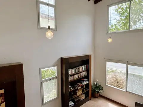 Casa 4 habitaciones jardin y pileta en alquiler anual
