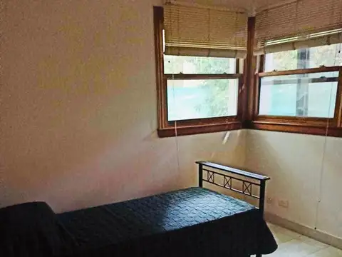 Casa 6 ambientes con 4 baños