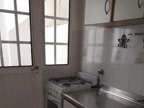 Casa 2 ambientes con 1 baño