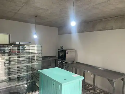 Local en venta en Villa Luro.