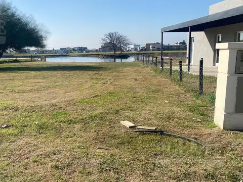 La Alameda Fondo al Lago