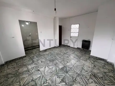 OPORTUNIDAD! PH 2 amb. 1°Piso con Patio amplio y balcon terraza para ampliar.