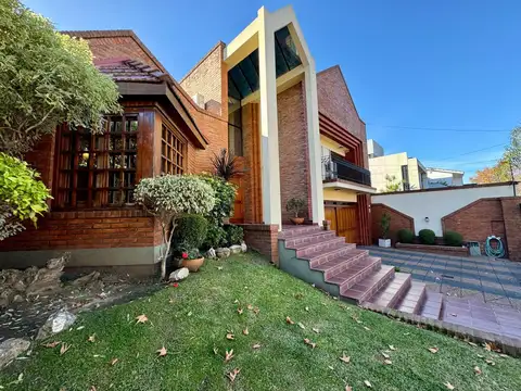 Casa en venta de 5 ambientes en Villa Ballester