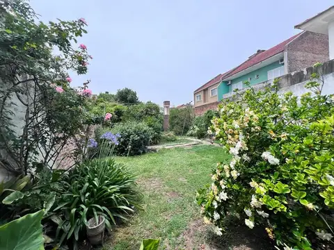 VENTA CASA 4 AMBIENTES MONTE GRANDE APTO CREDITO