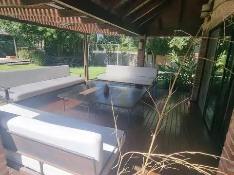 Casa en Venta en Campos De Alvarez, USD 380.000