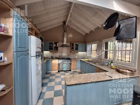 Casa en Venta con 5 cocheras